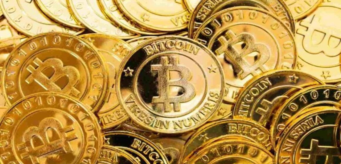 bitcoin-forbesmoney-768x512 Bitcoin registra pior desempenho mensal em três anos com saída recorde de ETFs