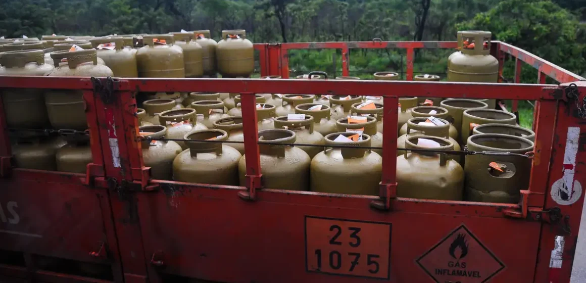 Caixa inicia distribuição de vale-recarga do Programa Gás do Povo em dez capitais