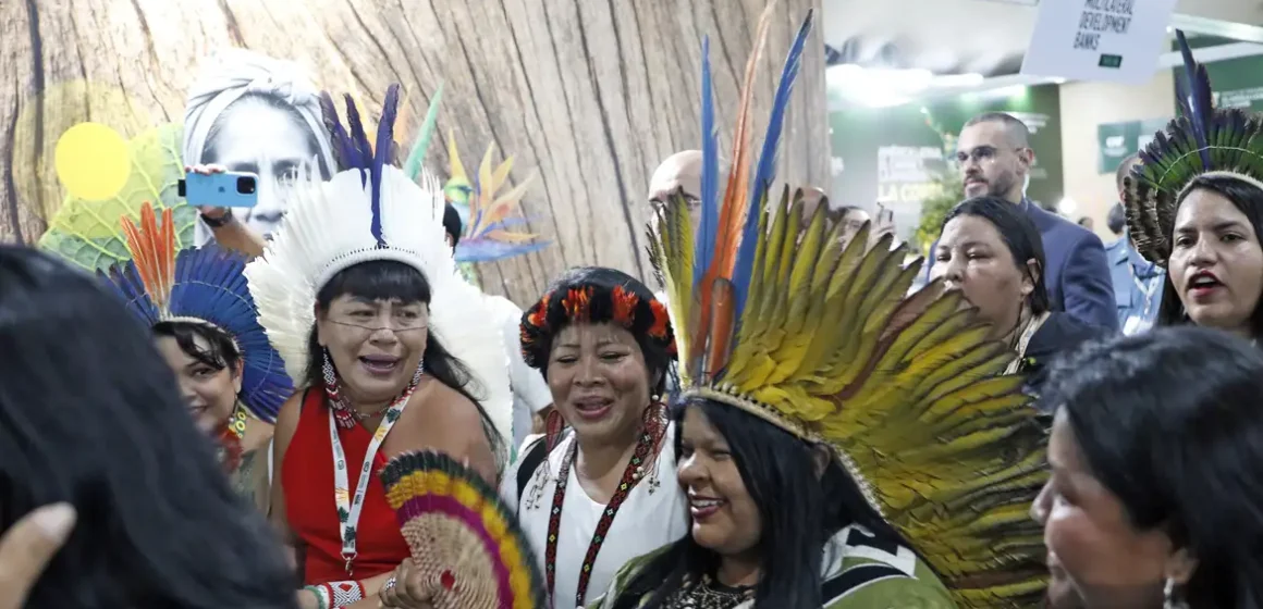 COP30 colocou pauta indígena no centro do debate global, afirma ministra Guajajara