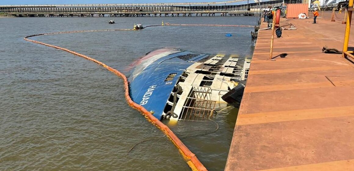 MPF solicita remoção de navio que naufragou com 5 mil bois há dez anos em Barcarena