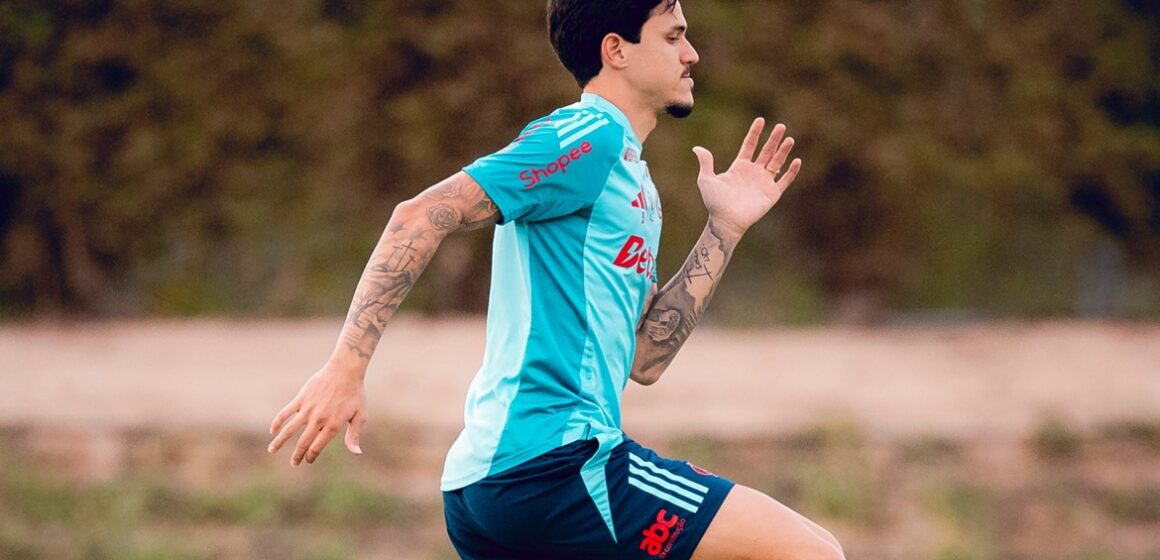 598983807_18548522935045327_6097058934821025706_n Atacante Pedro participa de treino coletivo do Flamengo pela primeira vez após lesão
