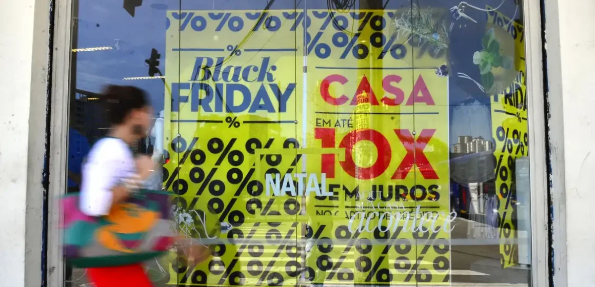 987001-aaa_capa_abr2245-002 Mesmo com Black Friday, varejo brasileiro recua 1,6% em novembro, aponta Stone