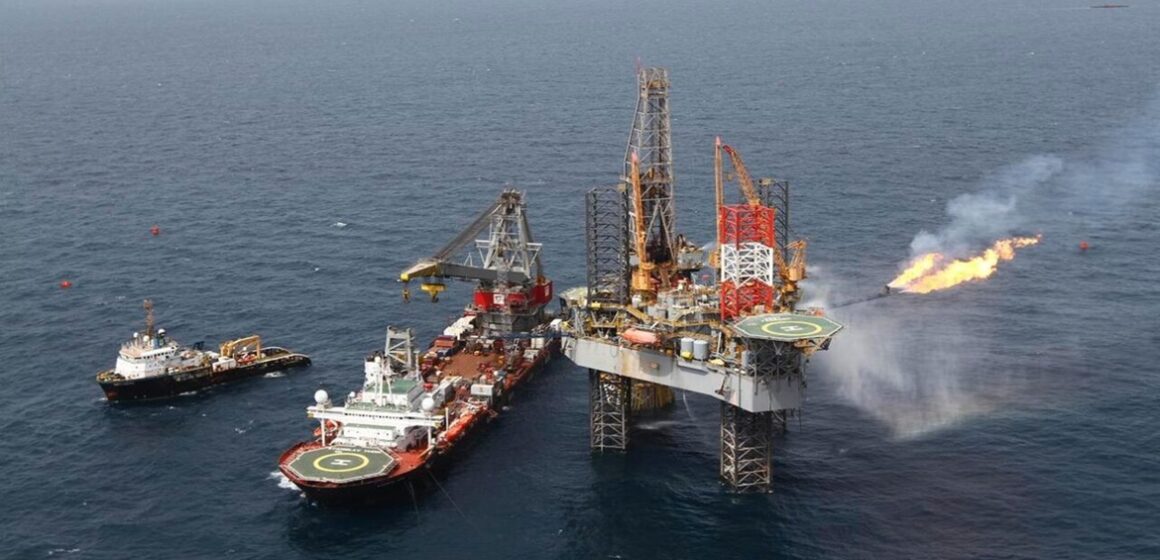 Ações militares dos EUA ameaçam mercado negro de petróleo venezuelano de US$ 8 bilhões