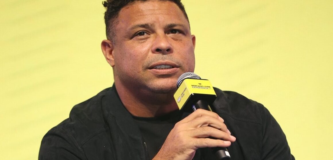 Em fórum internacional, Ronaldo afirma que não lucrou com venda do Cruzeiro, mas “salvou o clube da falência”