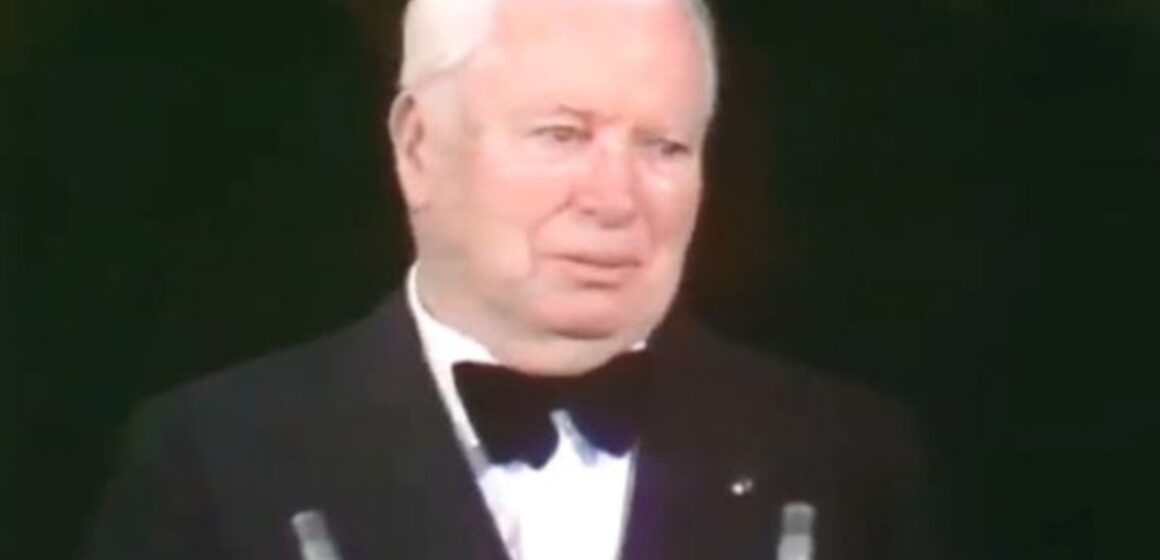 O dia em que Chalie Chaplin foi aplaudido por 12 minutos no Oscar