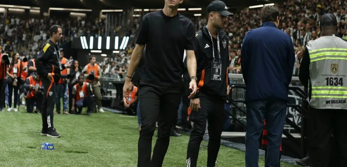 Flamengo renova com técnico Filipe Luís e o torna um dos mais bem pagos do futebol brasileiro