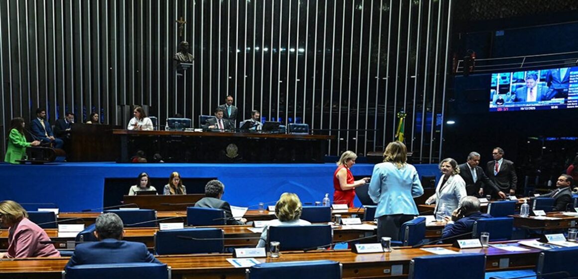 imagem_materia Senado aprova redução da jornada de trabalho para 36 horas semanais