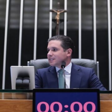 Câmara aprova projeto que pune empresas devedoras contumazes de impostos
