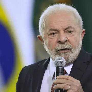lula-centrais-sindicais2_mcamgo_abr_180120231818-8 Lula assina indulto de Natal que exclui condenados por crimes contra Estado de Direito