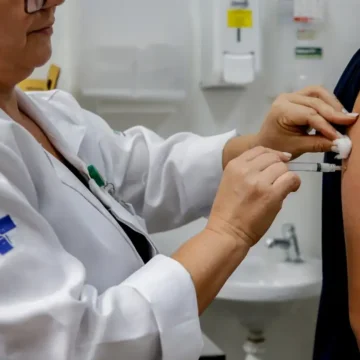 vacina_dengue_06 Ministério da Saúde inicia distribuição de vacina contra bronquiolite para bebês