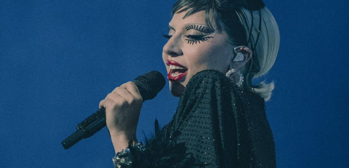 Lady Gaga critica órgão de imigração dos EUA durante show em Tóquio