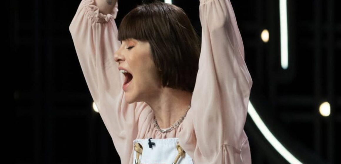 Atriz Julianne Trevisol vence primeira edição do MasterChef Celebridades