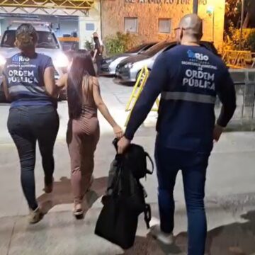 Grávida é presa por furtar 29 celulares e câmera durante Réveillon de Copacabana