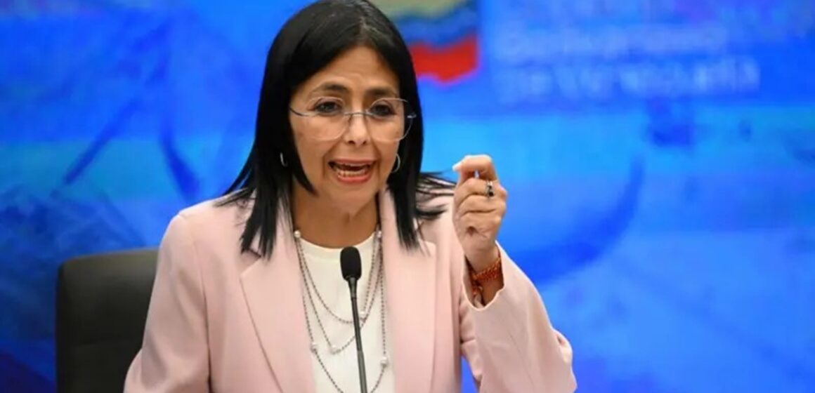 Presidente interina da Venezuela, Delcy Rodríguez, envia carta a Trump propondo diálogo e “agenda de colaboração”