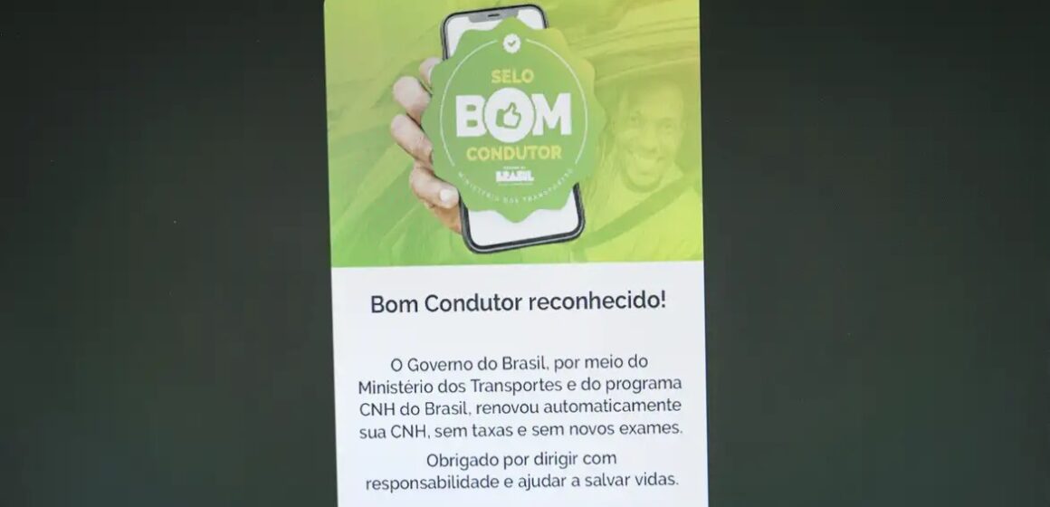Renovação automática da CNH beneficia mais de 300 mil motoristas e gera economia de R$ 226 milhões na primeira semana