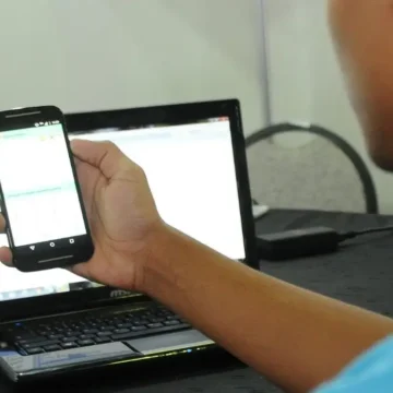 Reclamações sobre compras online crescem 40% na Black Friday de 2025