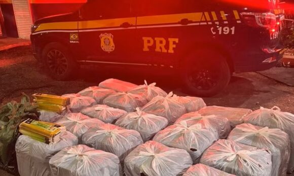 PRF apreende incensos mata-mosquito proibidos em ônibus na BR-316, na Grande Belém