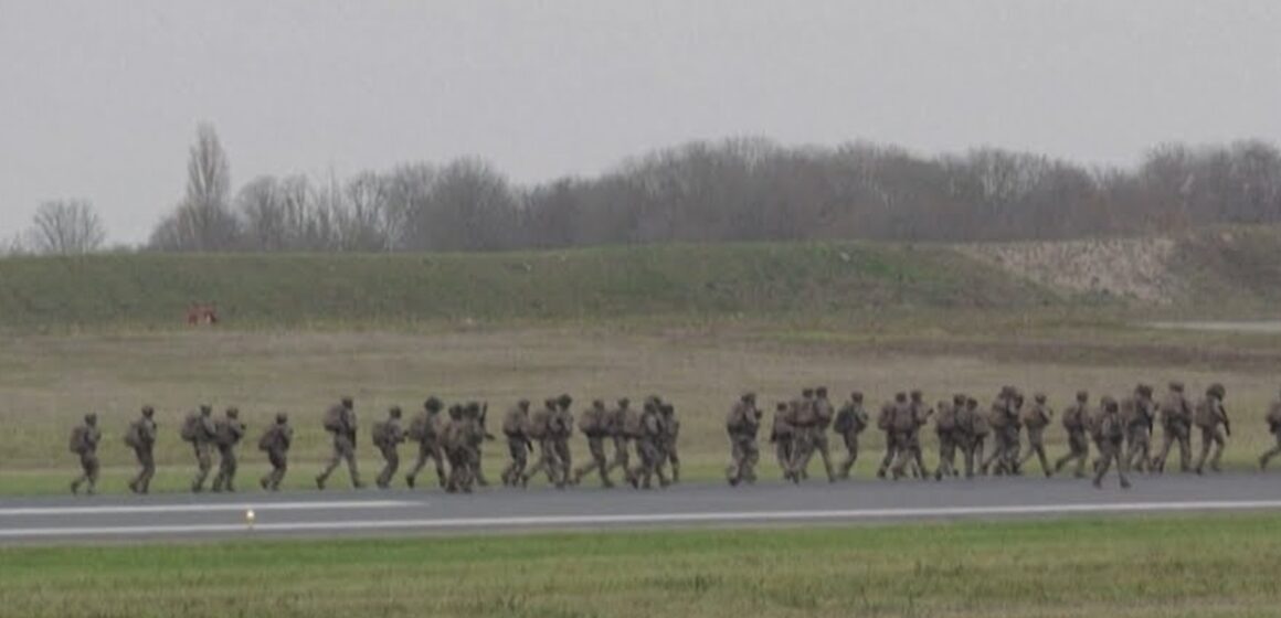 Países europeus enviam tropas à Groenlândia e acirram tensão geopolítica com EUA e Rússia