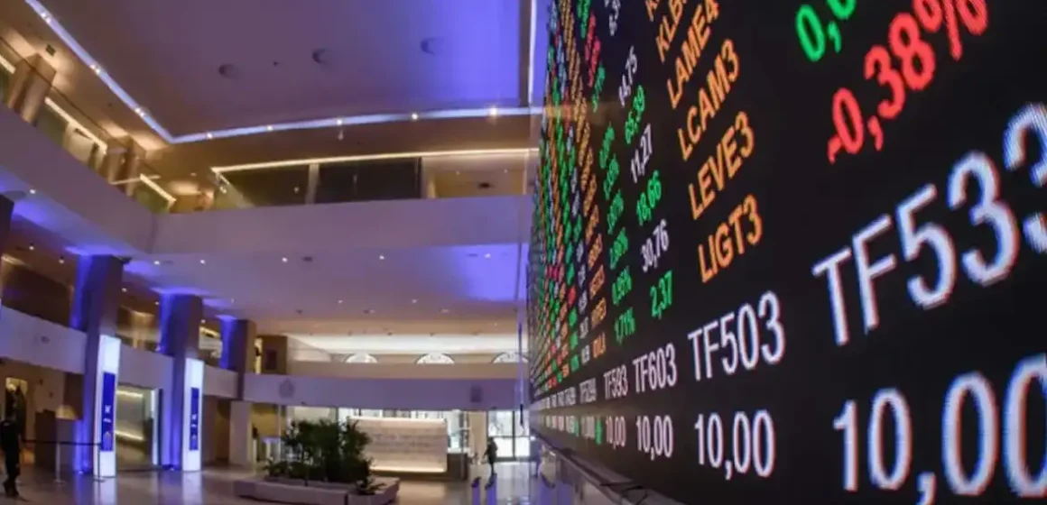 primeira-previa-da-carteira-do-ibovespa-b3-para-janeiro-de-2025 Ibovespa supera 170 mil pontos pela primeira vez na história, com dólar em queda