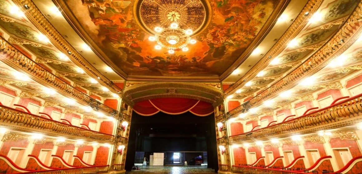 Theatro da Paz: do ciclo da borracha às pinturas que contam uma Amazônia imaginada