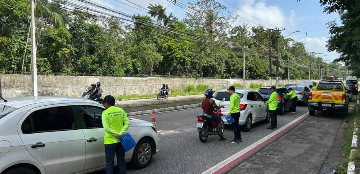 20260203172340-GC00074379-F00287042 Detran realiza blitz educativa para reforçar segurança viária em Belém