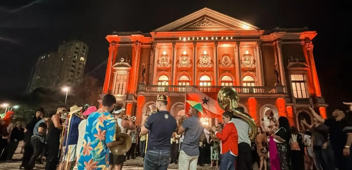 20260213115129-GC00074664-F00288765 Orquestra Sinfônica do Theatro da Paz encanta público com “Carnaval Sinfônico” em Belém