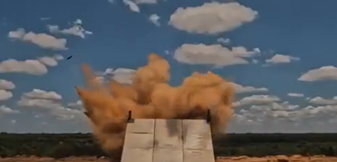 Brasil se torna pioneiro em lançar bombas guiadas a laser do caça Gripen F-39