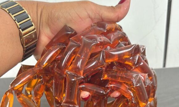 Máquina de sachês transforma produção de mel e garante alimento na merenda escolar no Pará