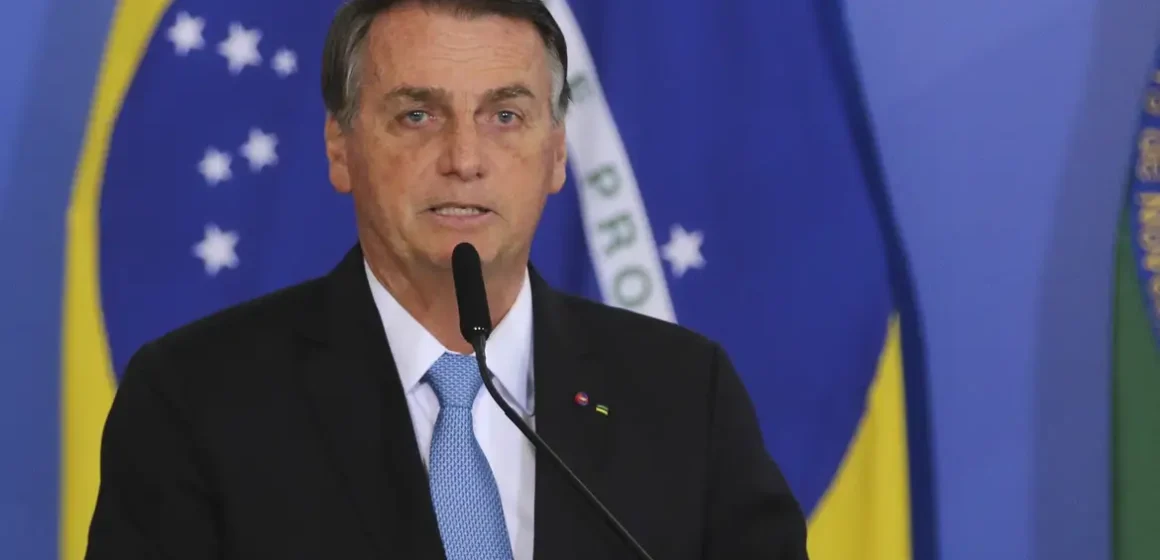 Decisão do STM sobre expulsão de Bolsonaro e generais pode definir transferência para presídio comum