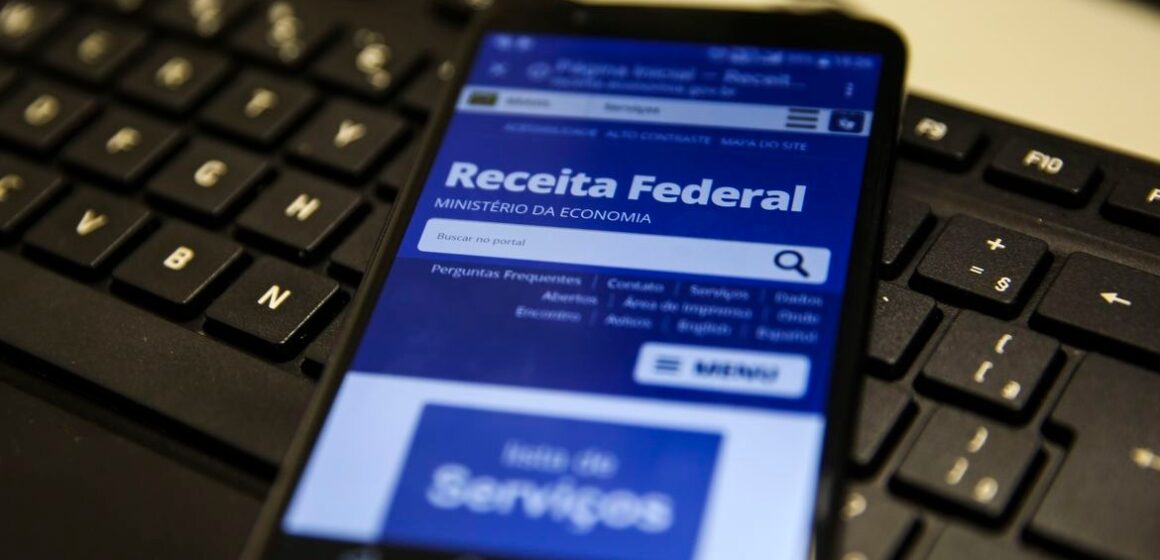 Contribuintes têm até esta sexta para receber comprovantes de rendimentos