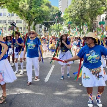 Exposição revela bastidores dos cortejos do Arraial do Pavulagem em Belém