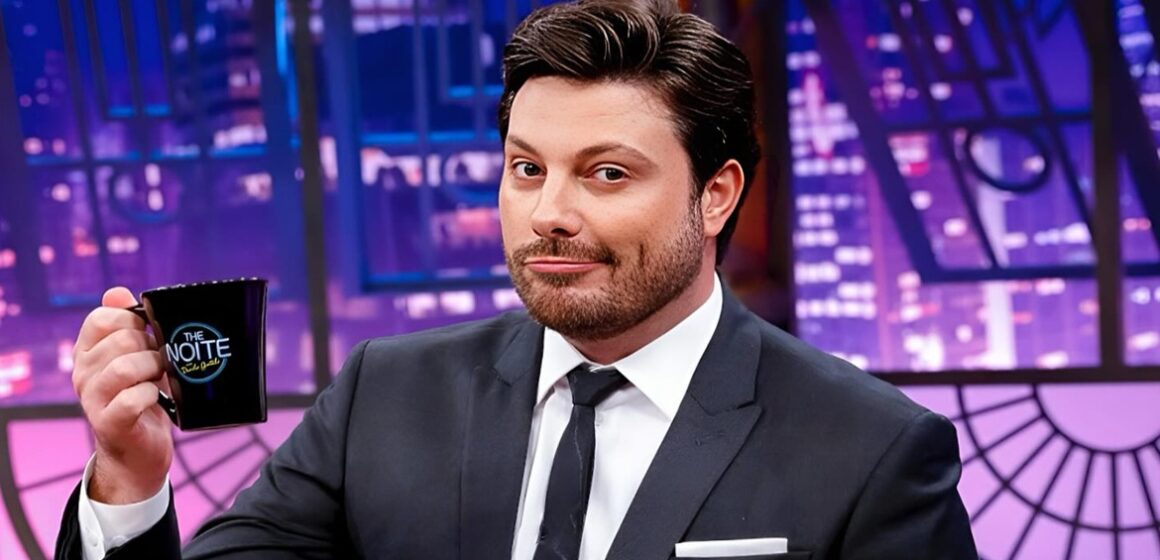 Danilo Gentili renova com SBT e brinca com suposta saída da emissora