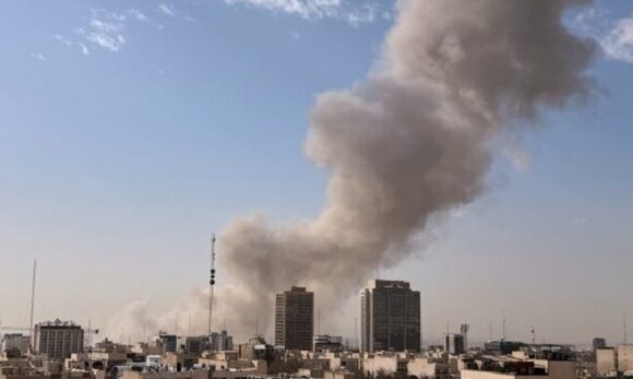 Ataques de EUA e Israel ao Irã deixam 555 mortos, segundo mídia iraniana