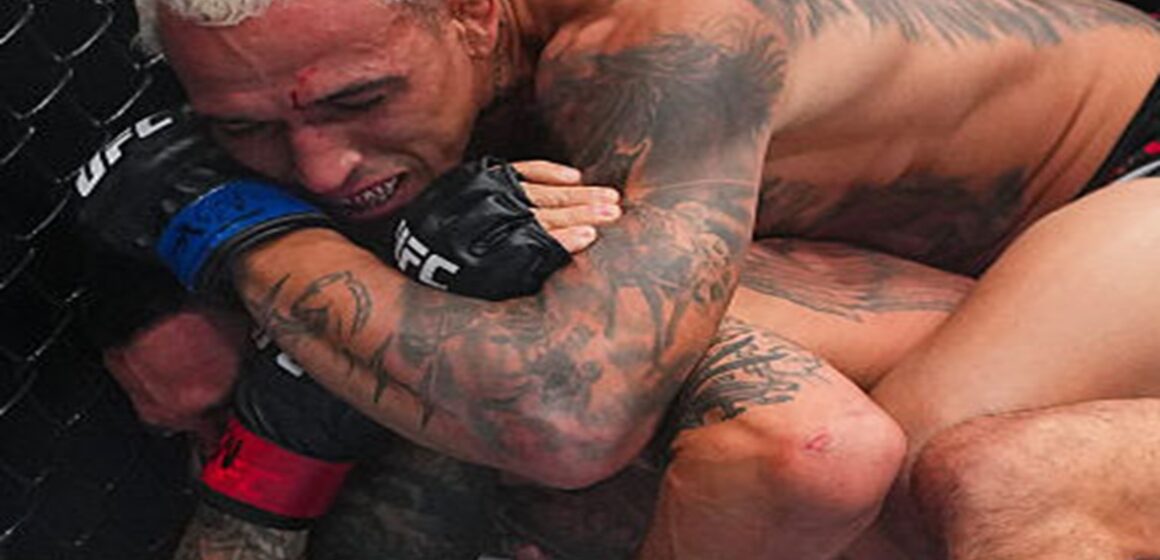 Comentarista analisa a vitória de Charles do Bronx sobre Holloway, que conquistou cinturão BMF