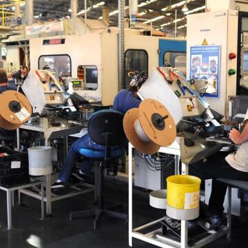 Atividade industrial cresce 1,8% em janeiro, mas não recupera perdas de 2025