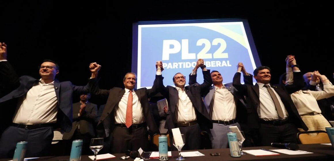 Moro se filia ao PL para disputar governo do Paraná e promete palanque forte a Flávio Bolsonaro