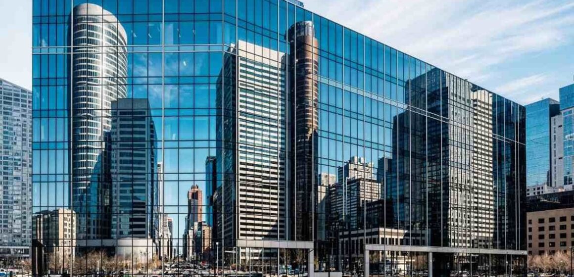 Mercado imobiliário de luxo bate recorde e movimenta R$ 52 bilhões nas capitais brasileiras em 2025