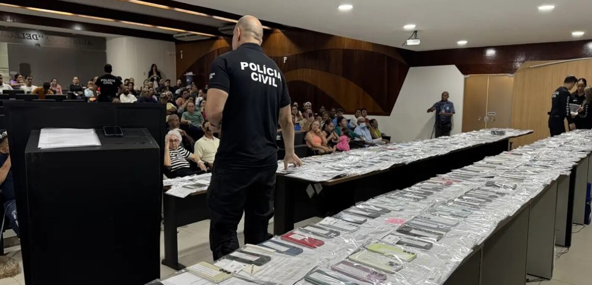 Polícia Civil devolve 492 celulares recuperados em operação na Região Metropolitana de Belém
