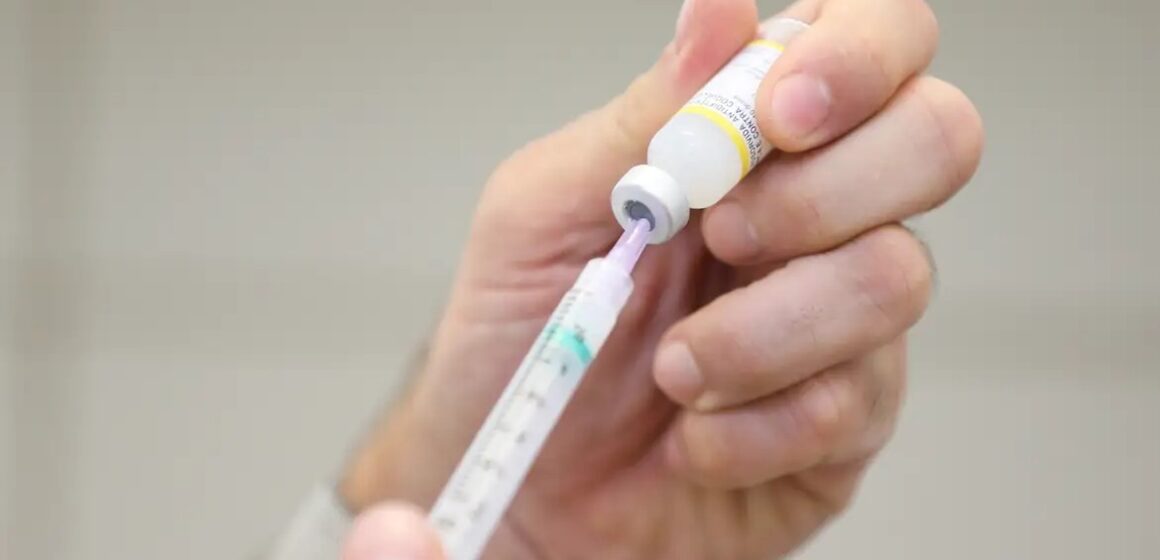 Pesquisa alerta que quase 1,3 milhão de adolescentes estão desprotegidos contra o HPV no Brasil