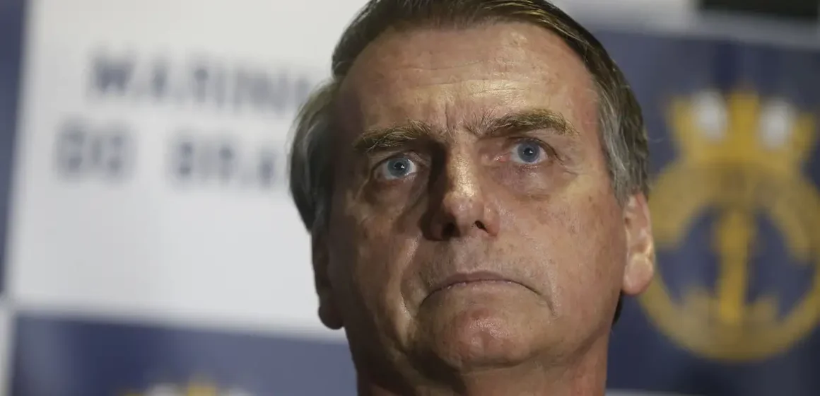 edit_tnrgo_abr_0812188232 Bolsonaro é internado na UTI com broncopneumonia bacteriana bilateral