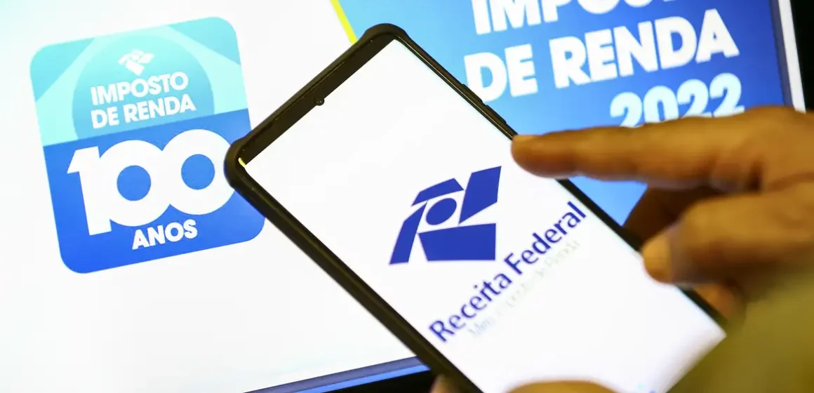 Receita libera programa do IRPF 2026 com antecedência; envio começa na segunda