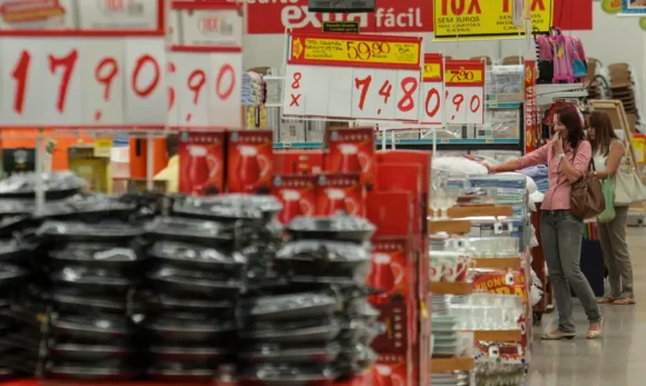 inflacion11 Guerra no Irã ameaça abastecimento mundial de alimentos com alta de fertilizantes e frete
