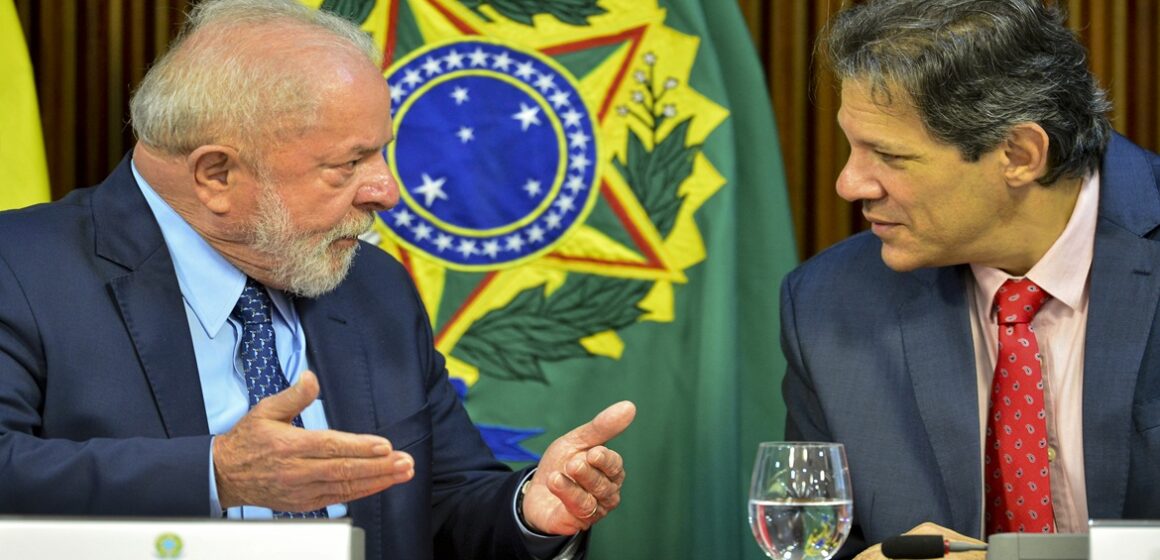 Lula confirma candidatura de Haddad ao governo de SP e elogia gestão na Fazenda
