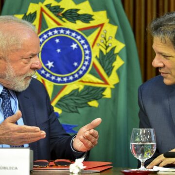Lula confirma candidatura de Haddad ao governo de SP e elogia gestão na Fazenda