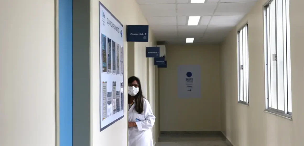 Brasil bate recorde de médicos, mas interior sofre com falta de profissionais