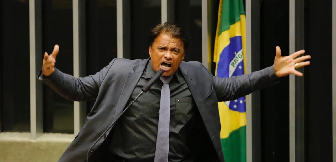 Justiça determina suspensão integral do perfil de Wlad Costa no Instagram