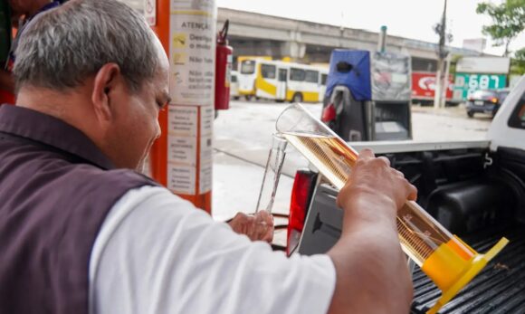 Procon Pará fiscaliza postos de combustíveis em Belém contra práticas abusivas