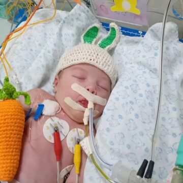 Ensaio fotográfico da Páscoa leva esperança a bebês prematuros em UTI Neonatal de Marabá