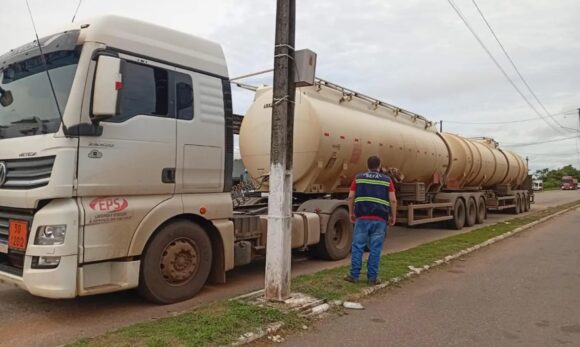 Fiscalização apreende 43 toneladas de açaí e 63 mil litros de diesel no Pará em um dia