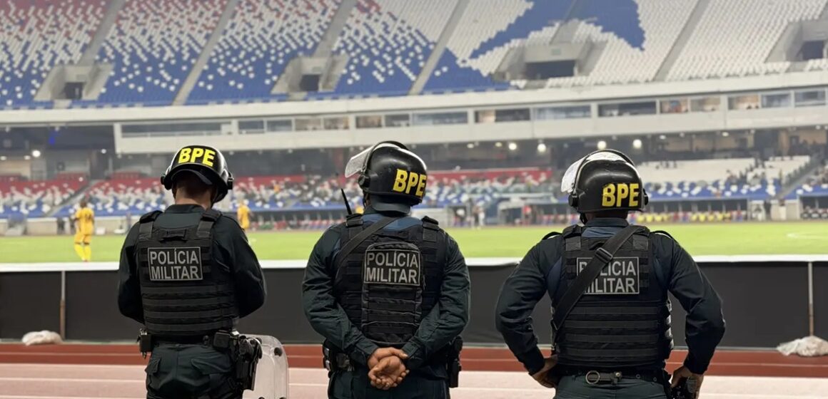 Operação reforçada garante segurança durante partida no Mangueirão